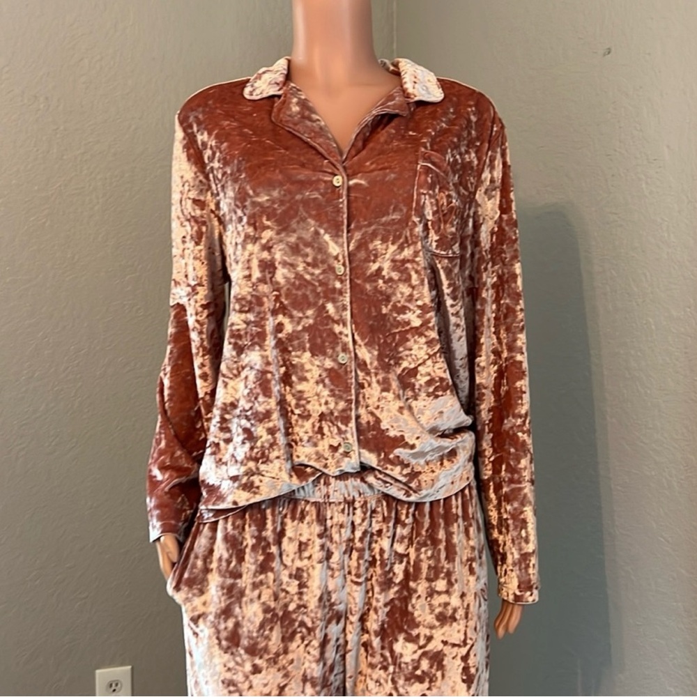 Victoria's Secret Crushed Velvet Pajama Set Size LARGE TOP / PANTS HEART LOGO #3 - Picture 13 of 14